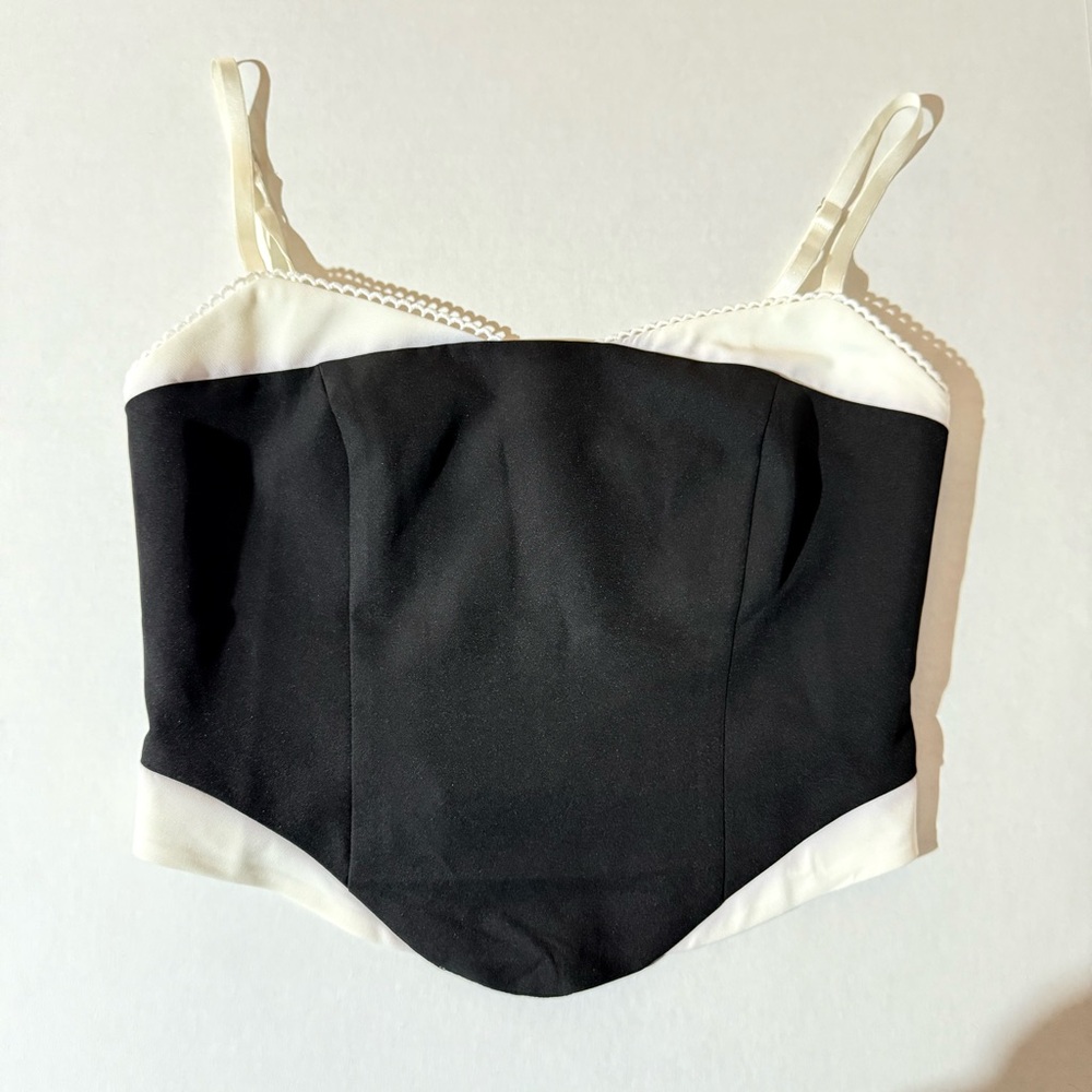 White Fox Sz M Black White Bustier Corset Style Cropped Back Zip Stretch Top